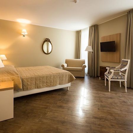 Hotel Monteverde Acqui Terme Bagian luar foto