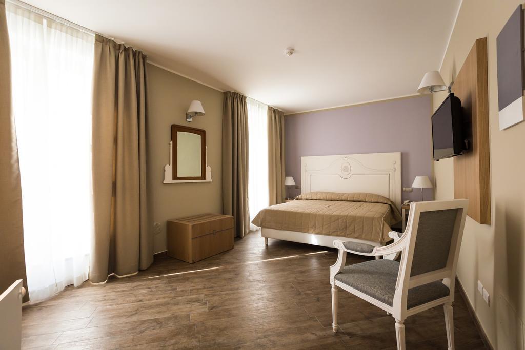 Hotel Monteverde Acqui Terme Bagian luar foto